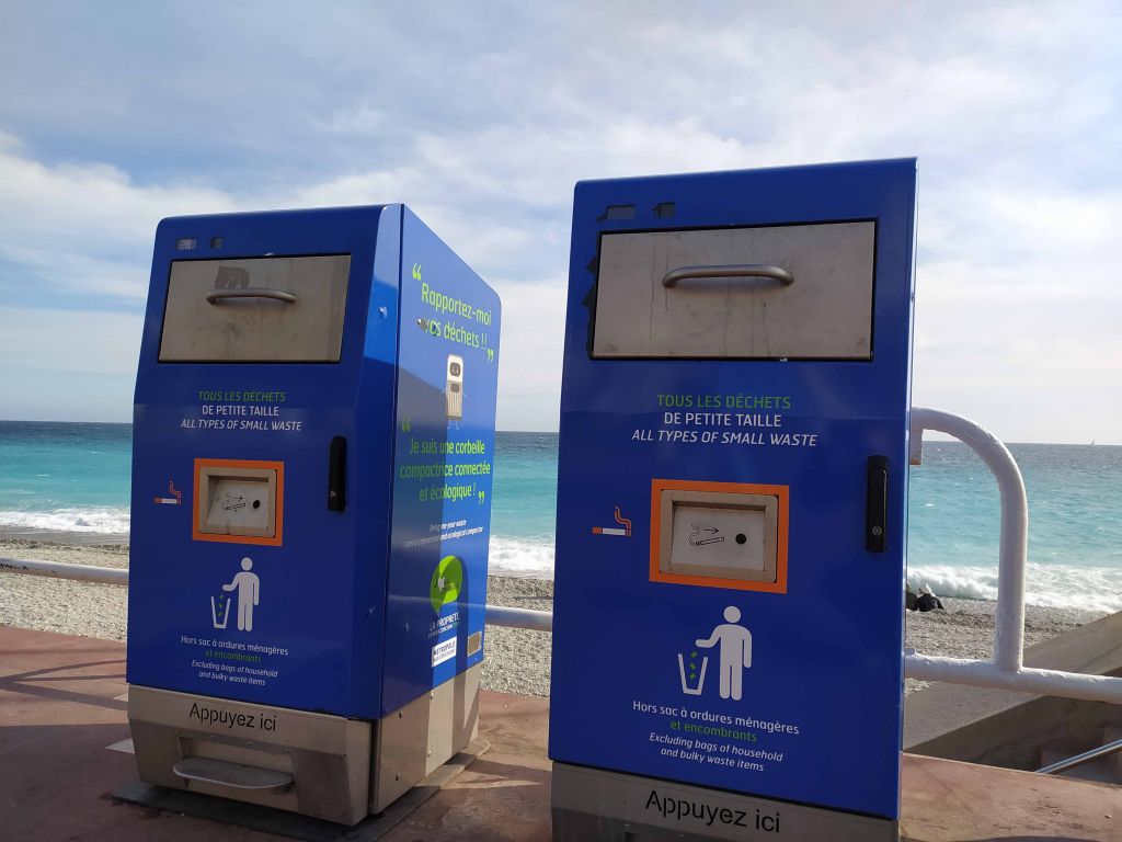 Kompaktori otpada u Nici