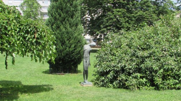 Skulptura dečaka Pionirski park Beograd